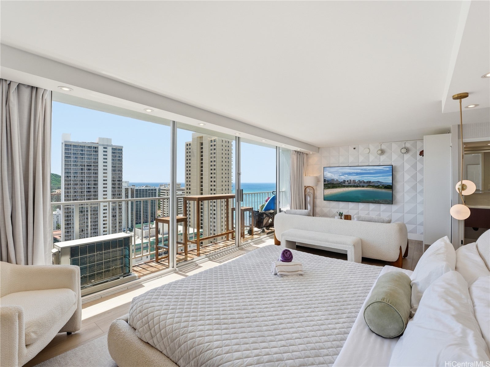 2427 Kuhio Avenue 3101