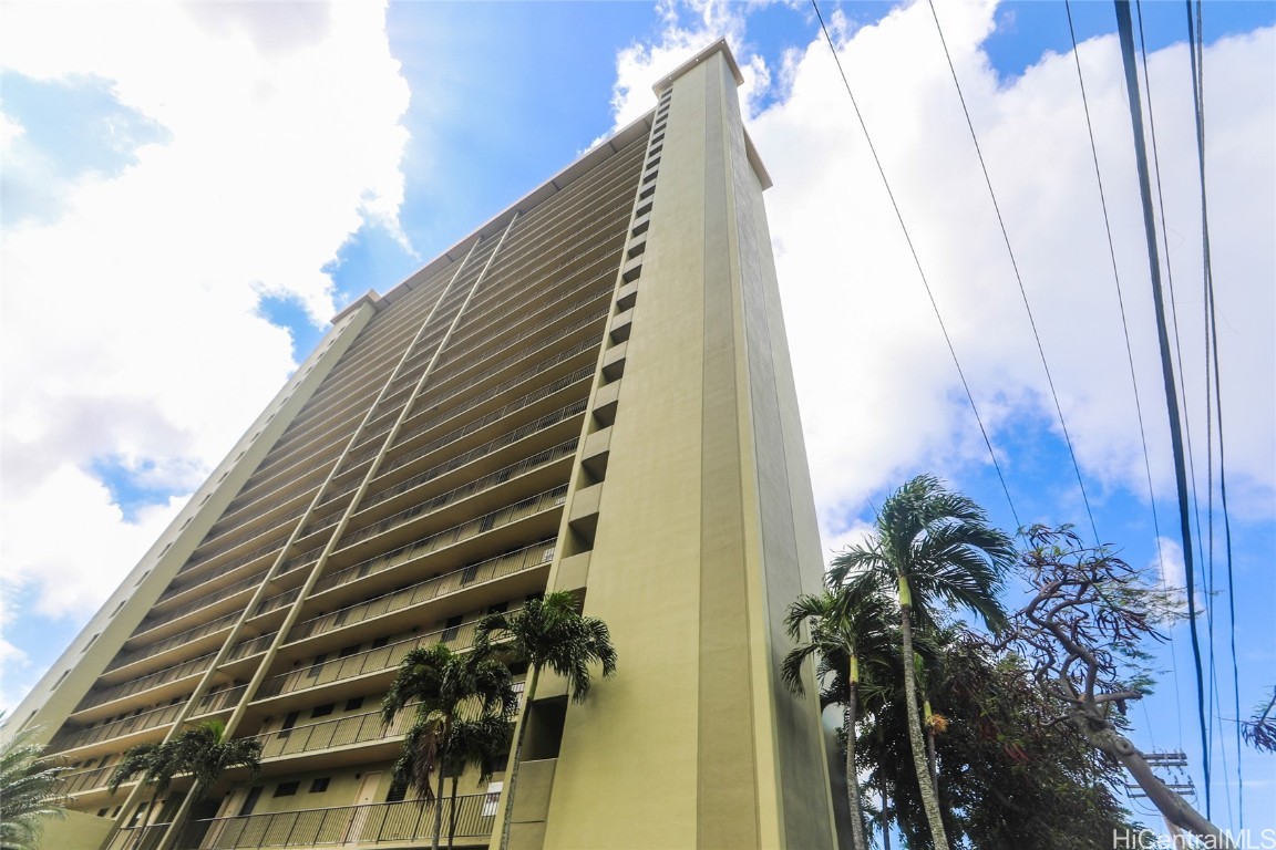Makiki Plaza Condominium