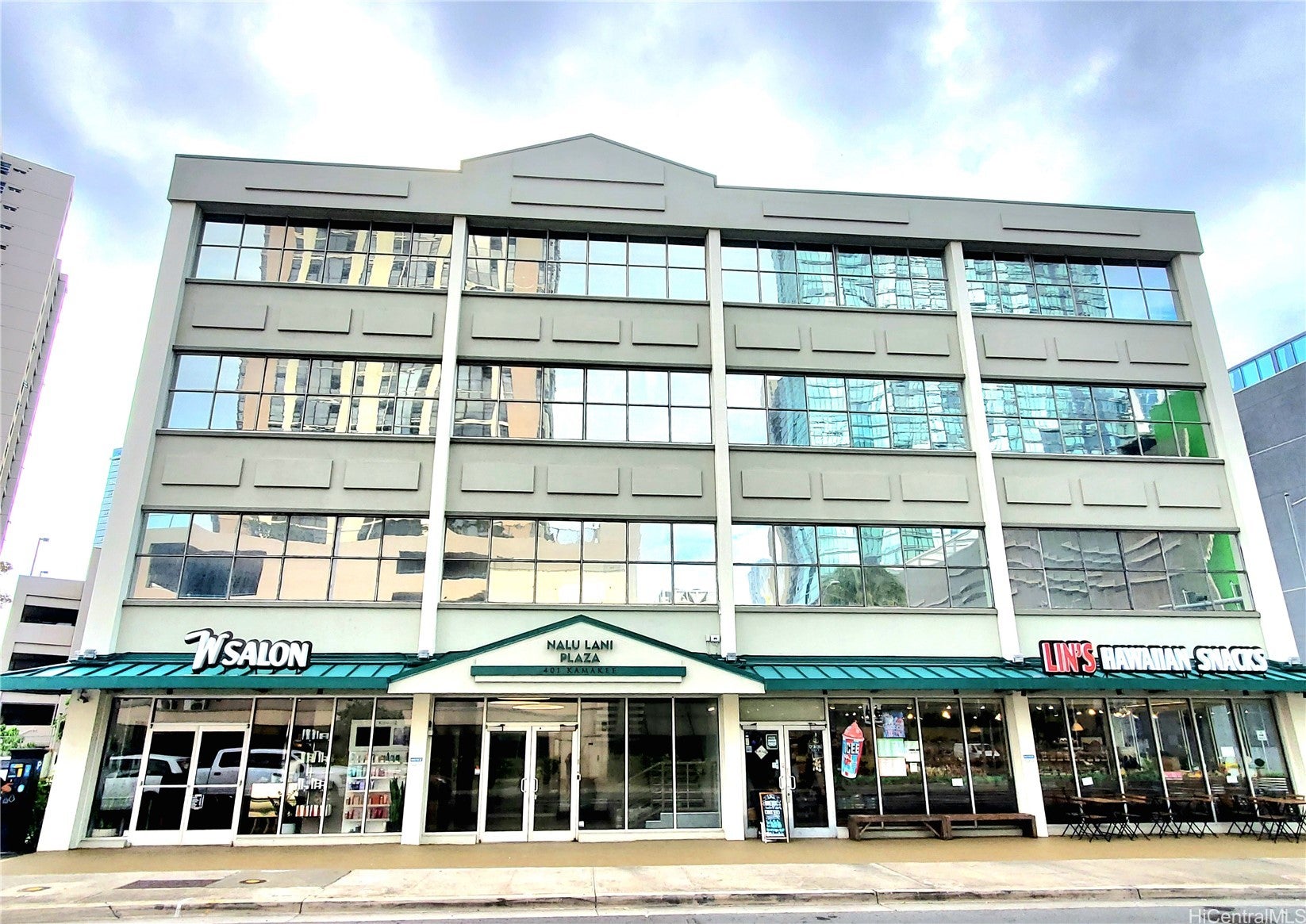 401 Kamakee Street