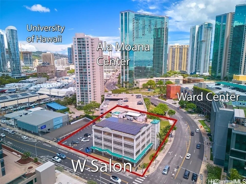 401 Kamakee Street