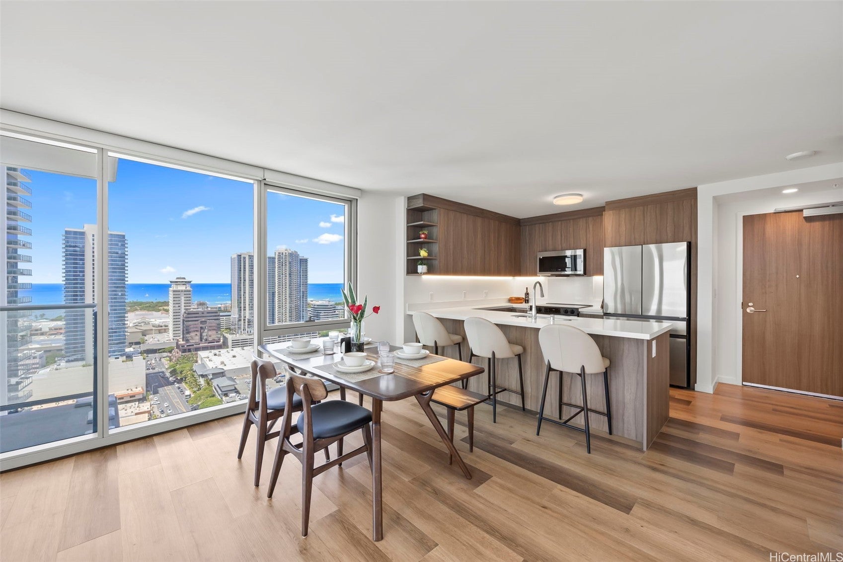 1515 Liona Street 3101