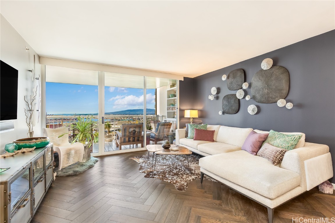 1212 Nuuanu Avenue 3411