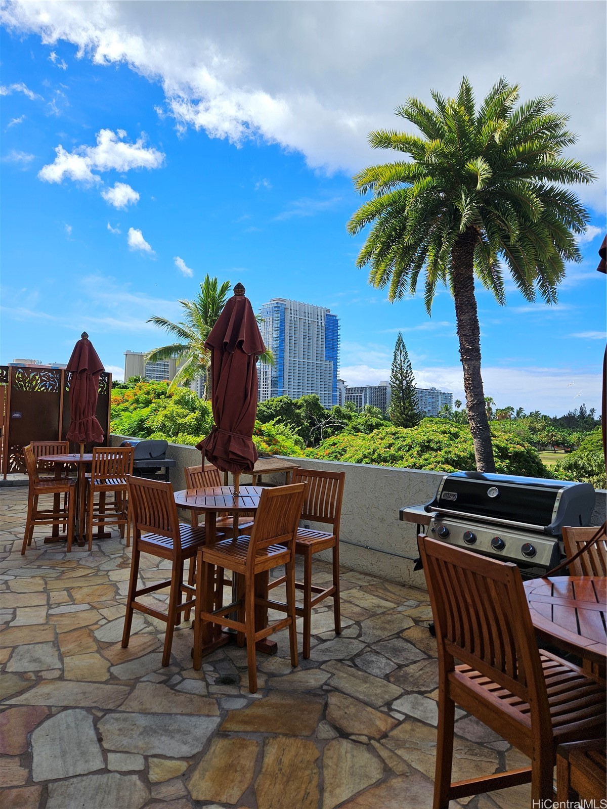 Luana Waikiki Condominium