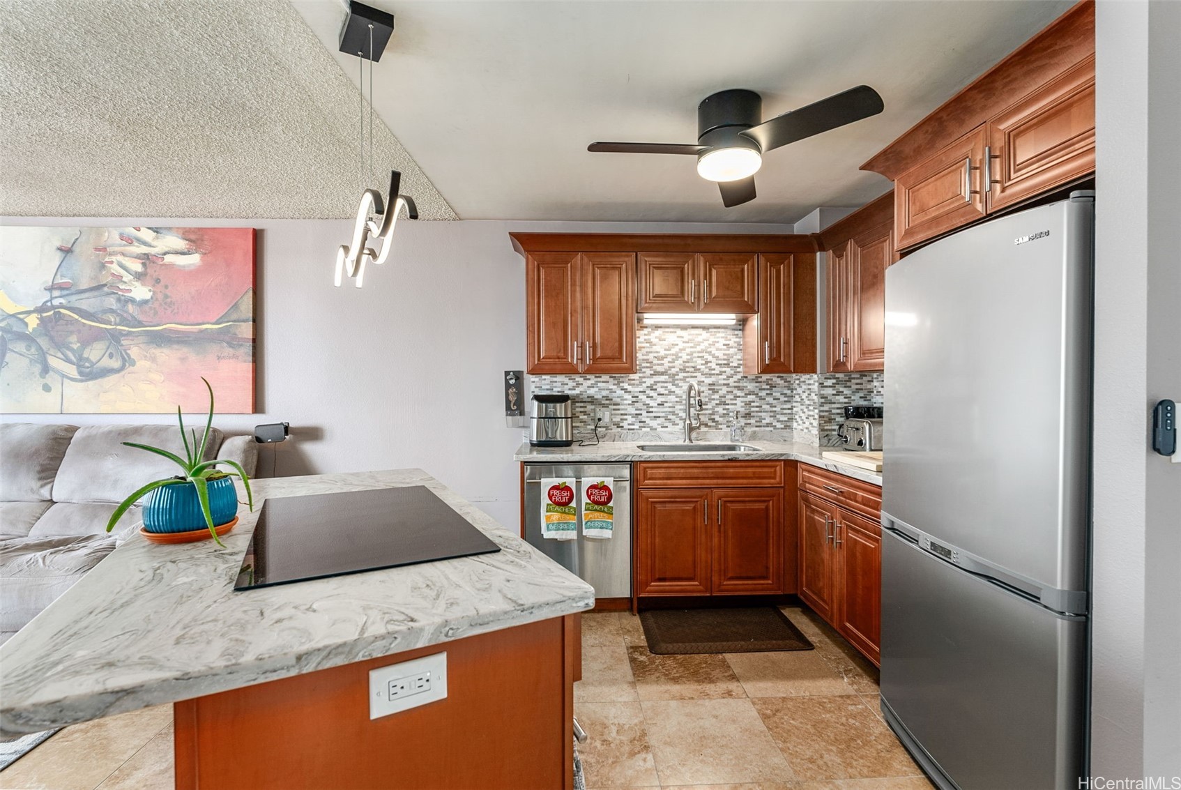 1255 Nuuanu Avenue E2410