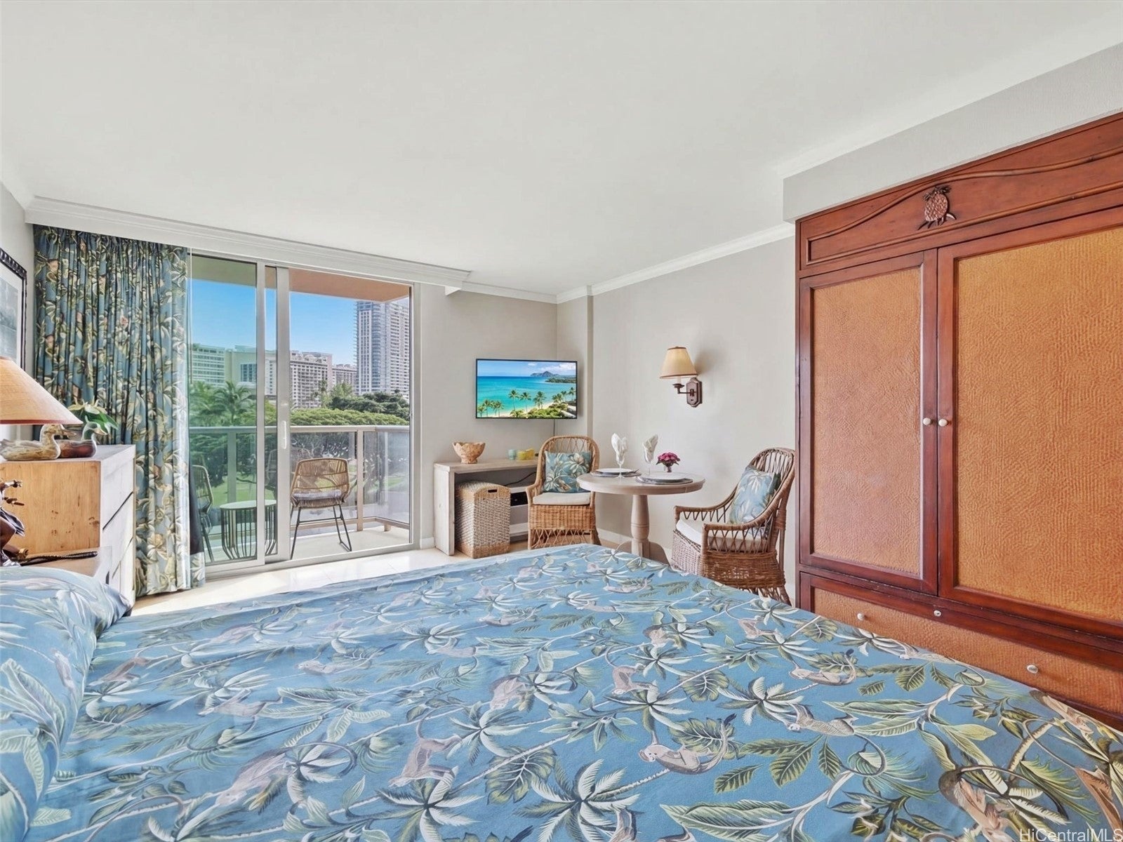 2045 Kalakaua Avenue 214