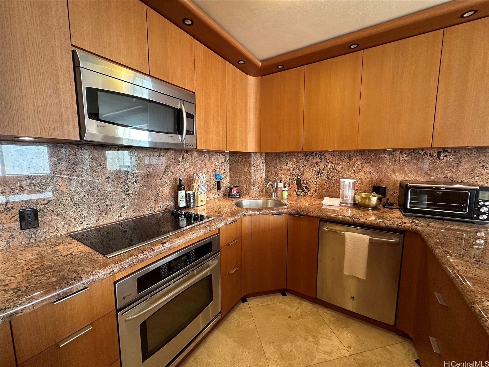 1255 Nuuanu Avenue E2903