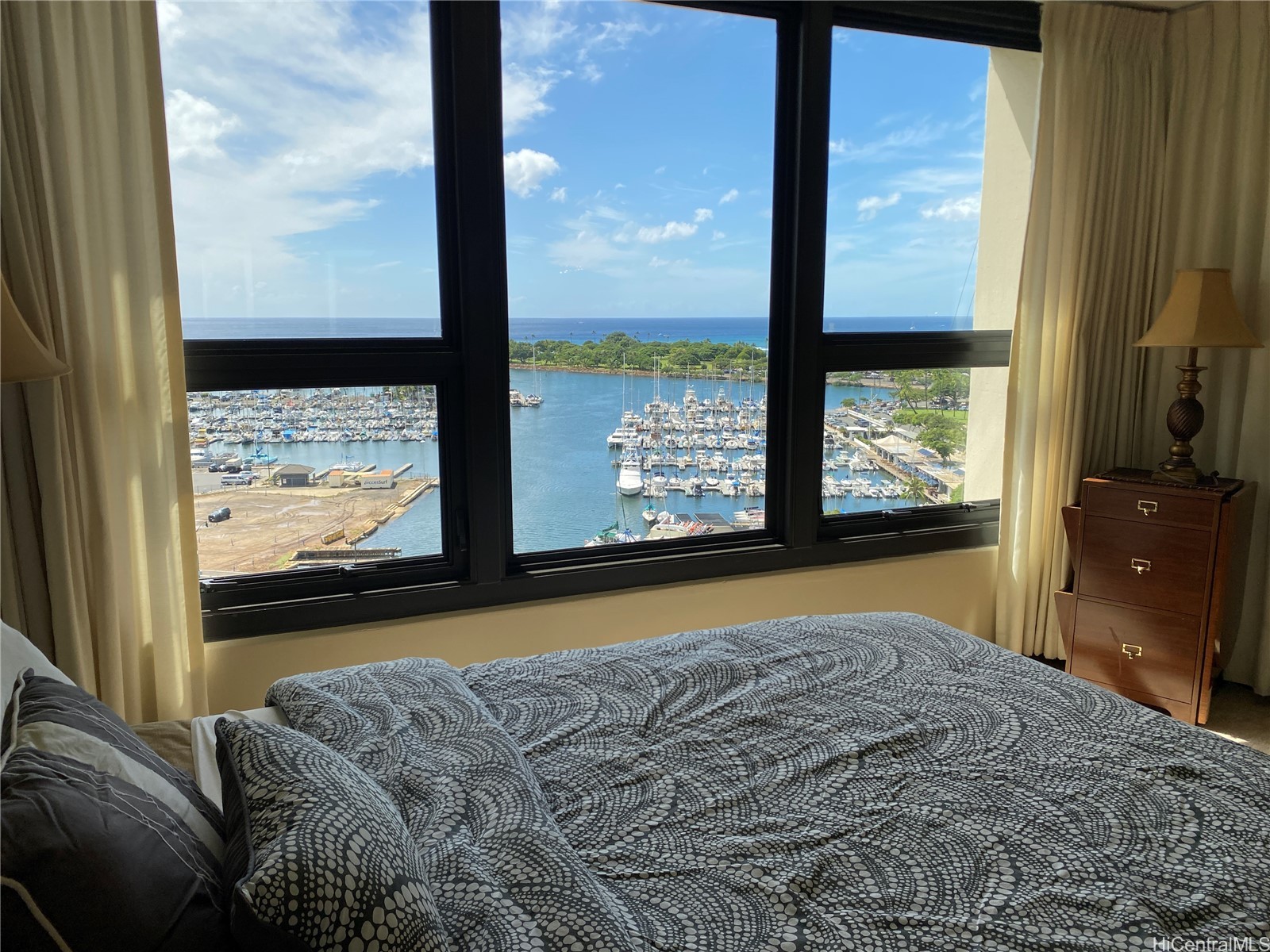 1650 Ala Moana Boulevard 1611