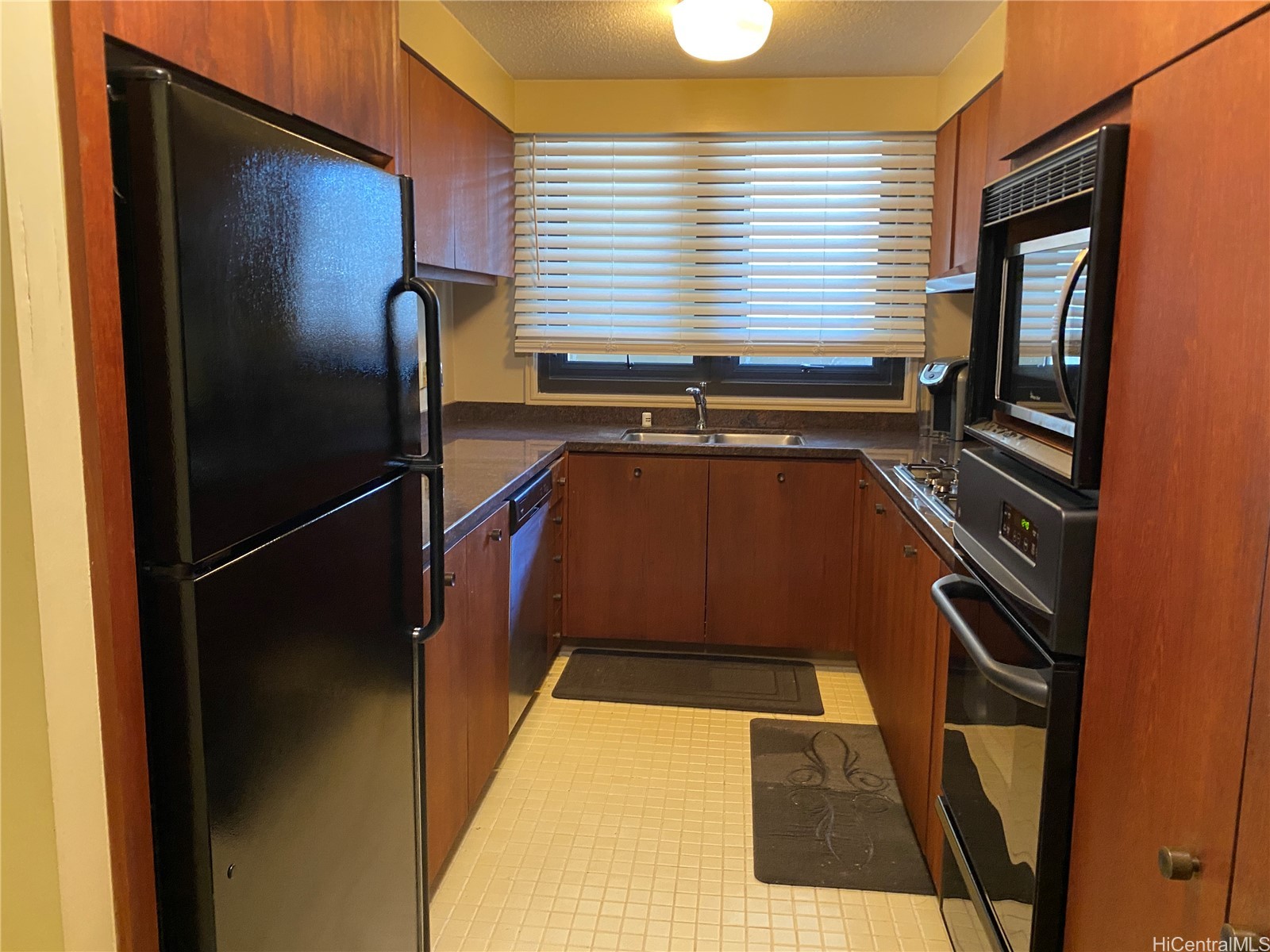 1650 Ala Moana Boulevard 1611