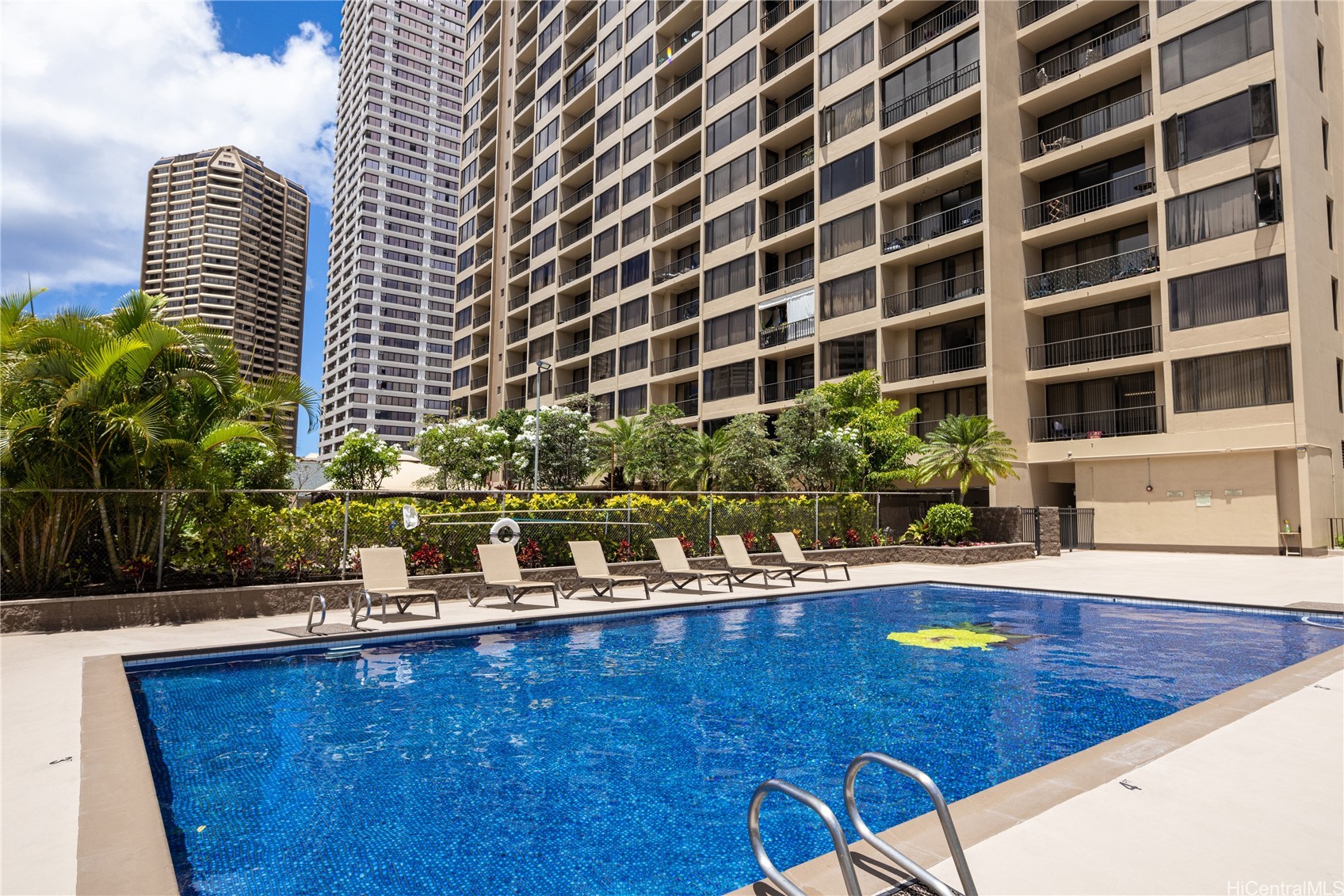 Chateau Waikiki Condominium