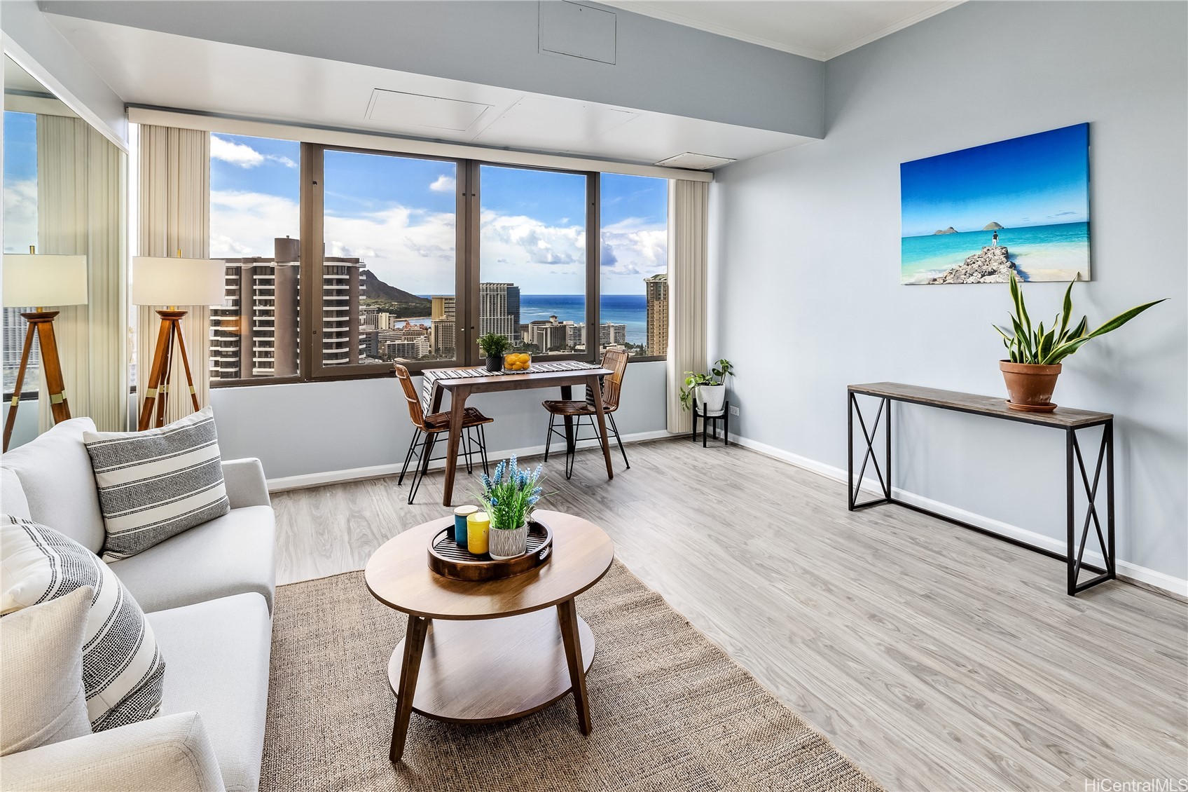 411 Hobron Lane 3905