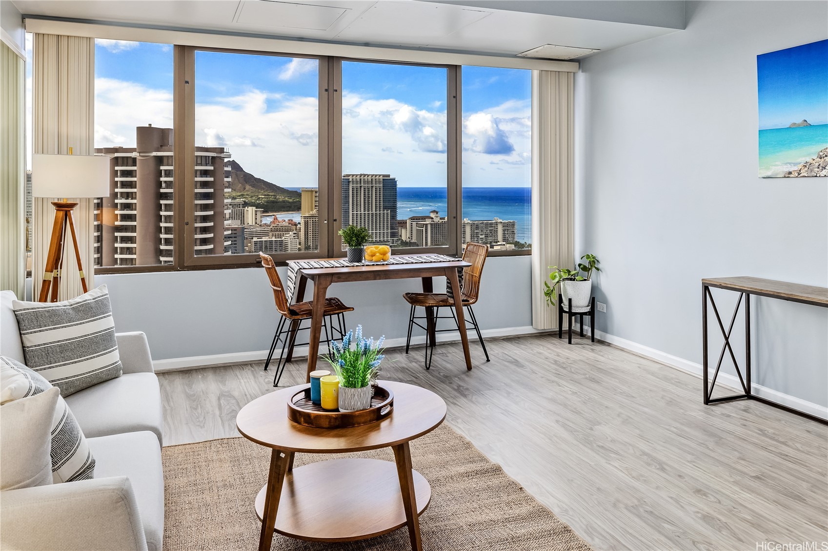 411 Hobron Lane 3905
