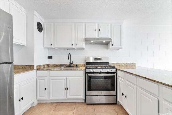 2501 COYNE ST APT 101, HONOLULU, HI 96826 - Image 32f8d4afe31bfaf22c4e4700ee6ea991/257700009