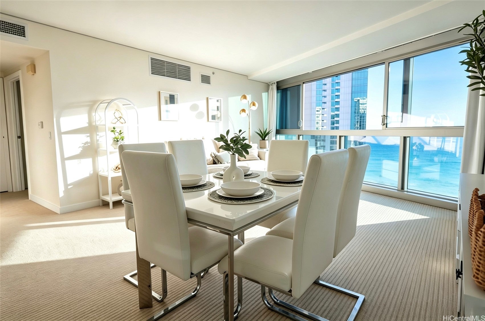 1177 Queen Street 3705