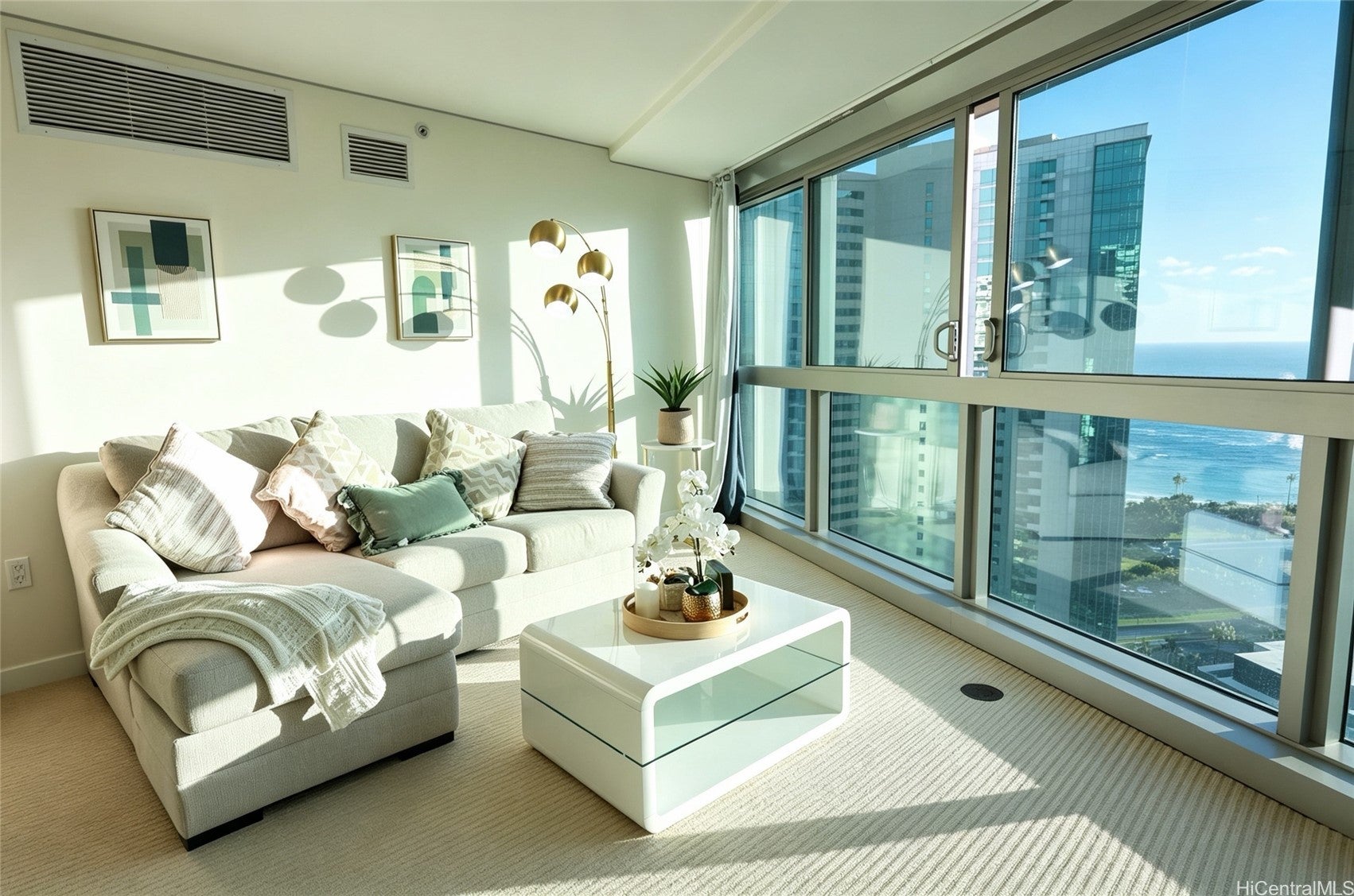 1177 Queen Street 3705