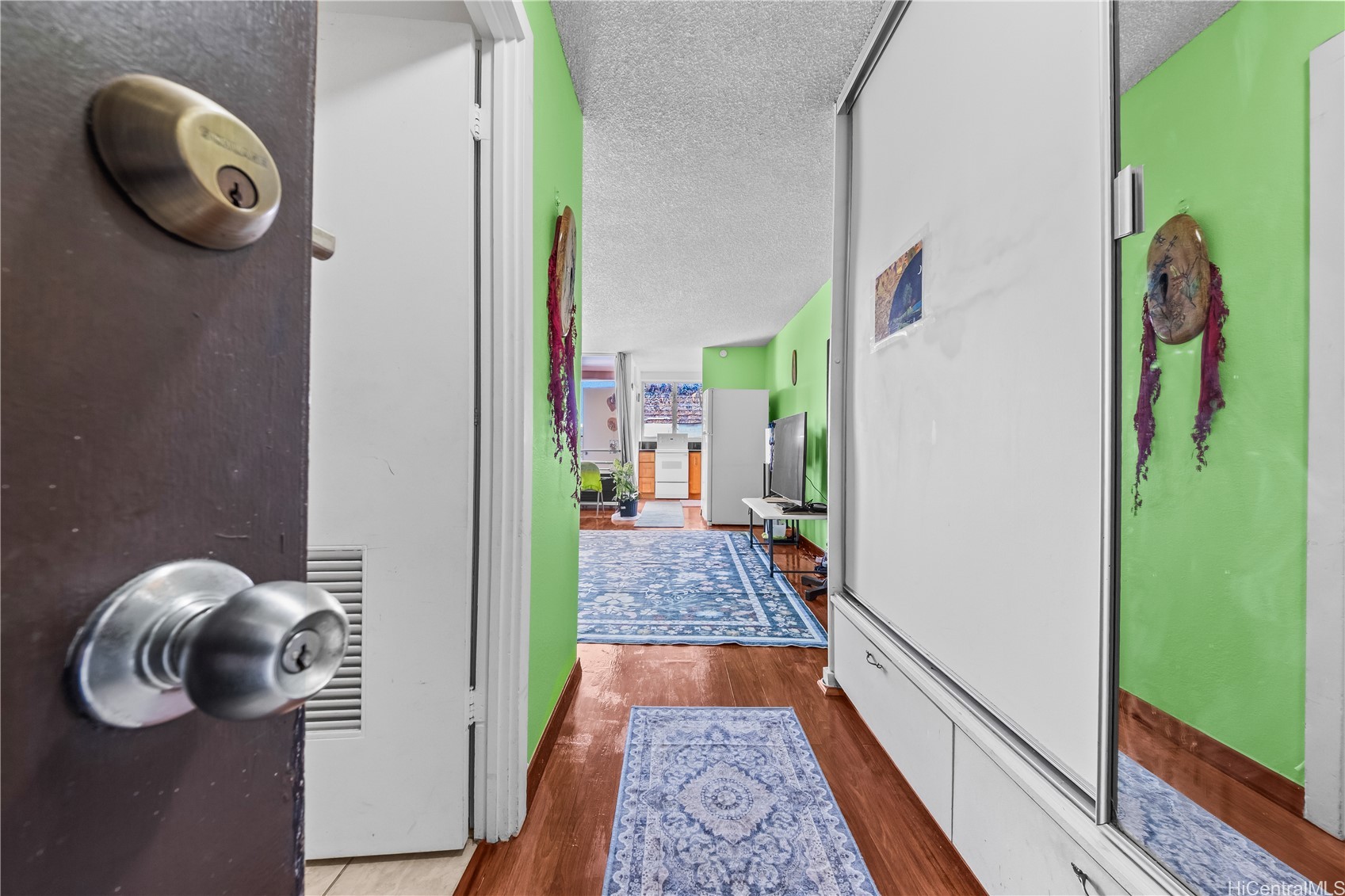 747 Amana Street 1405