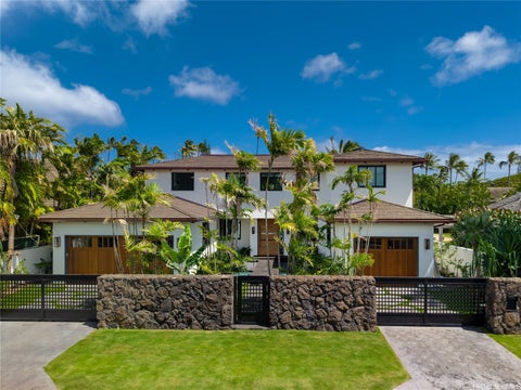 Photo of 4561 Aukai Avenue, Honolulu, HI 96816 (MLS # 202608794)