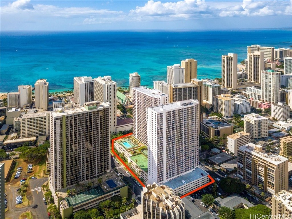 Waikiki Banyan Condominium