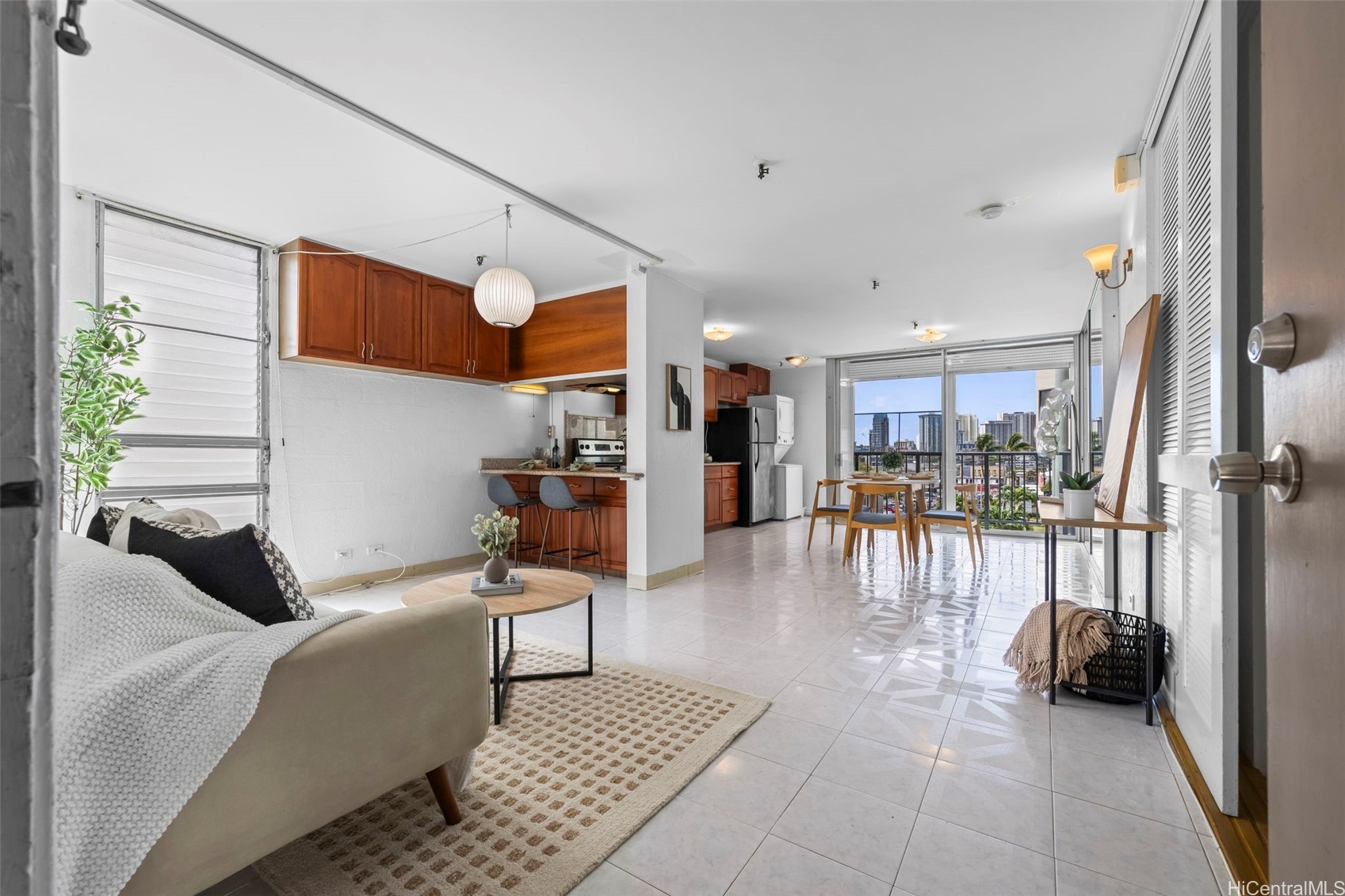 1226 Alexander Street 501