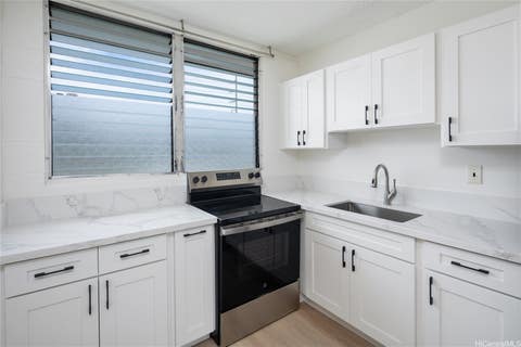 Photo of 98-114 Lipoa Place #304, Aiea, HI 96701 (MLS # 202612396)