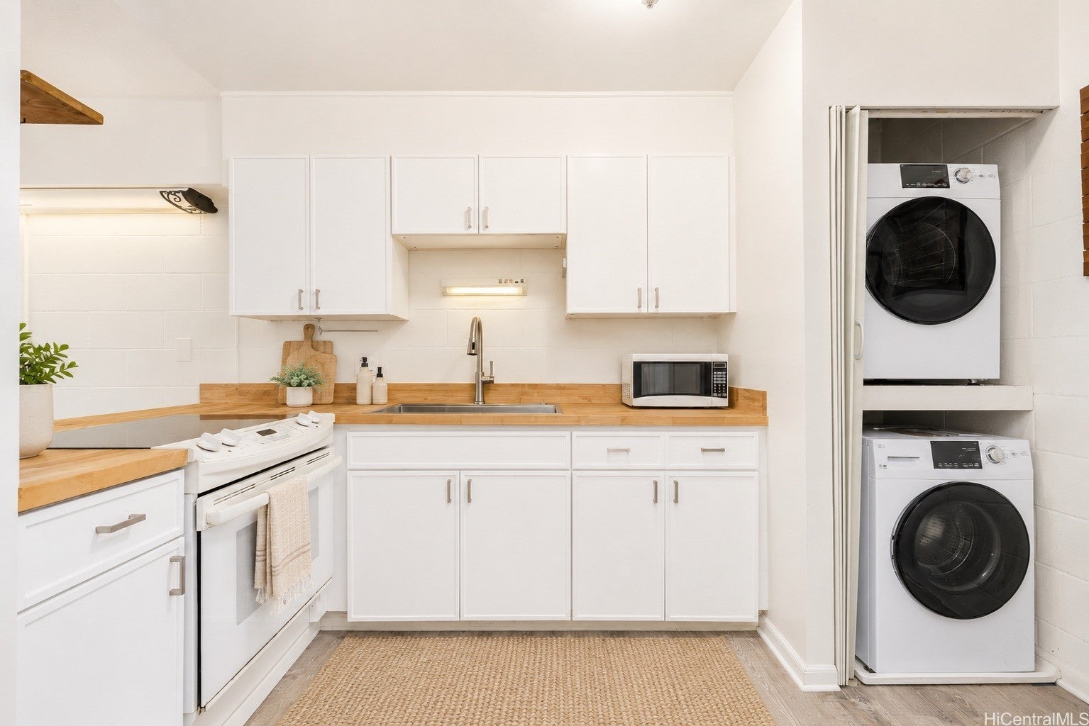 46-259 Kahuhipa Street B301