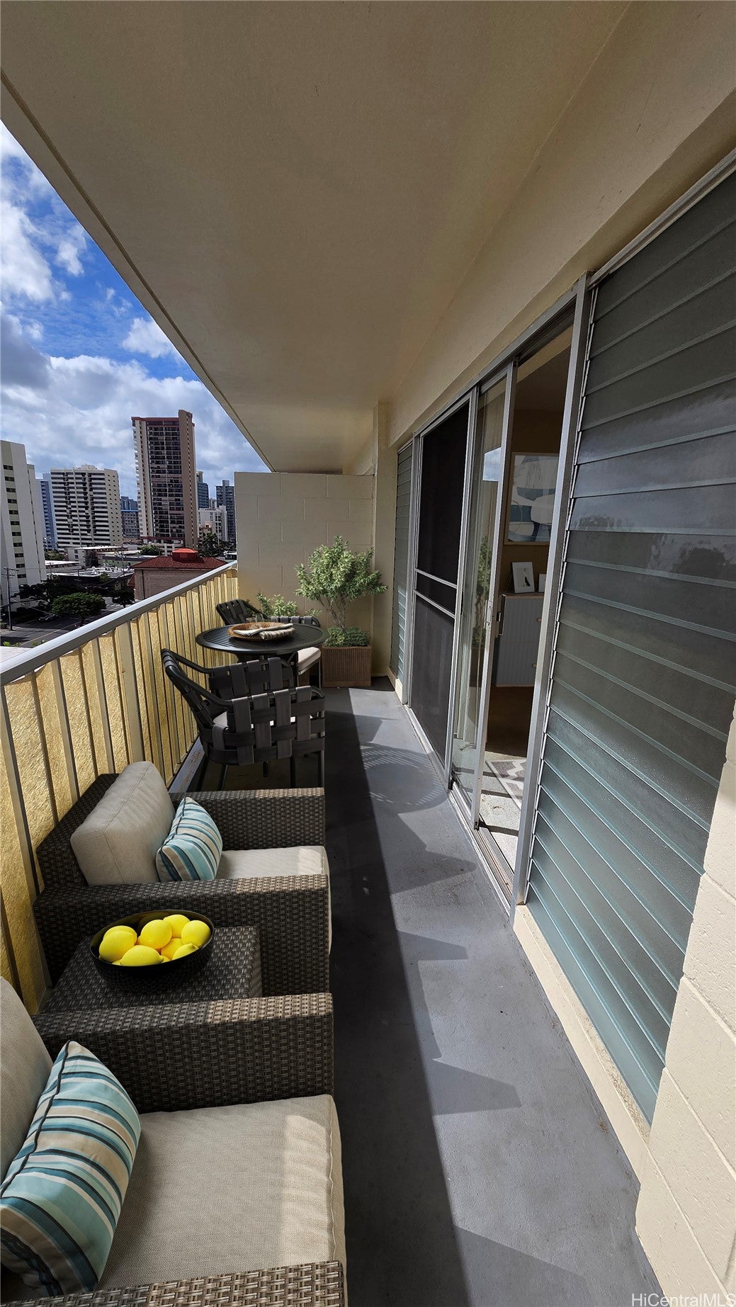 1620 Keeaumoku Street 803