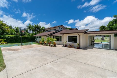 Photo of 63 S Kalaheo Avenue, Kailua, HI 96734 (MLS # 202607774)