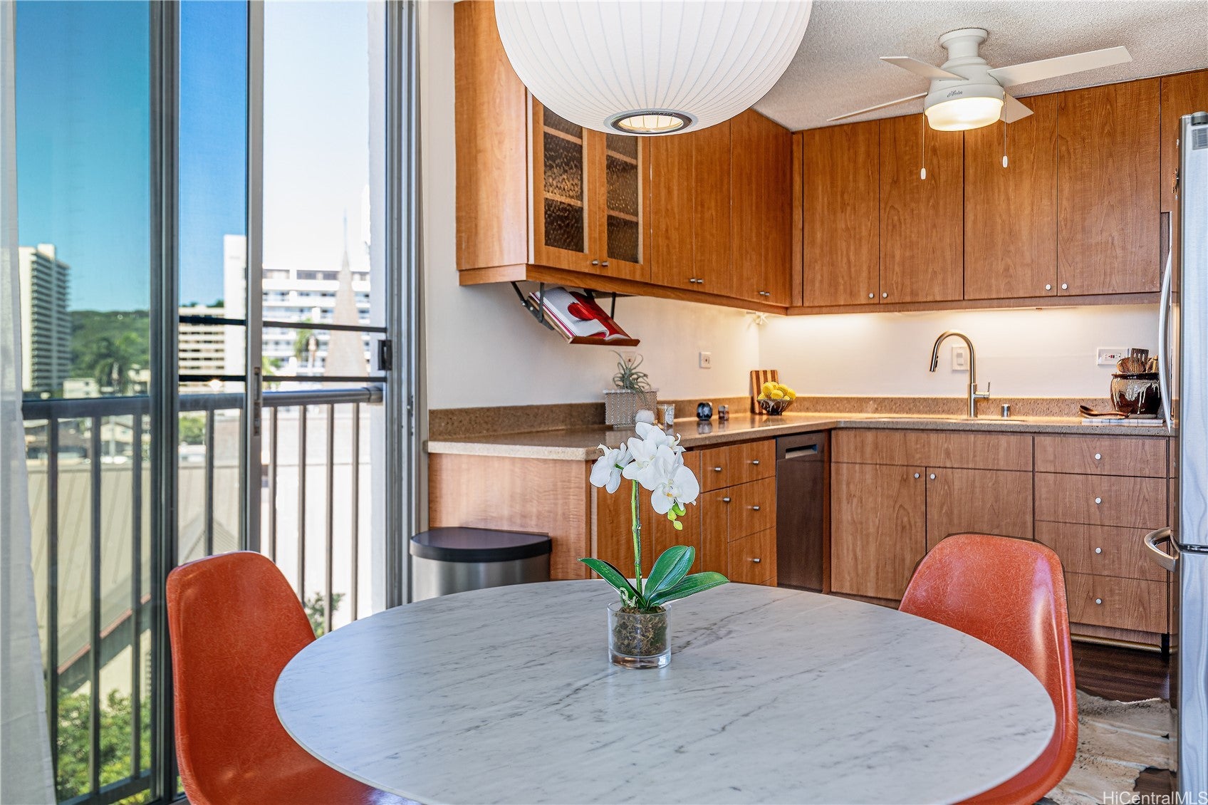 1634 Makiki Street 606