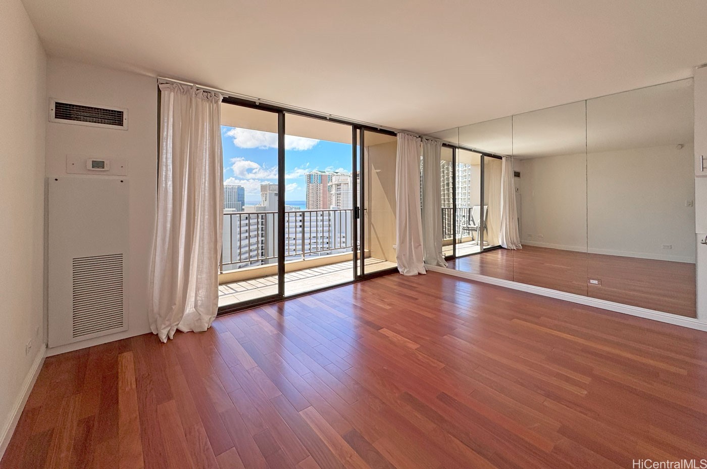 411 Hobron Lane 2809