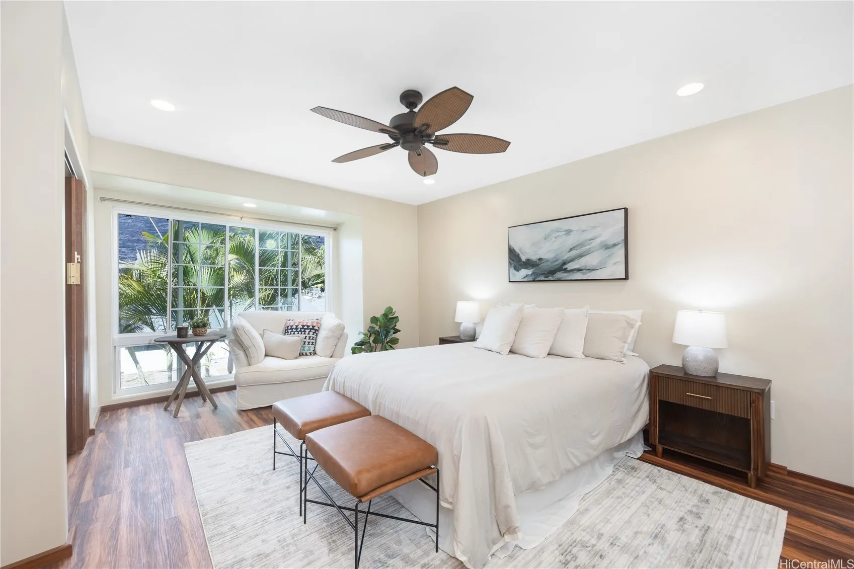 Honolulu, Hawaii 96825, United States, 3 Bedrooms Bedrooms, ,2 BathroomsBathrooms,Residential,Pending,203274