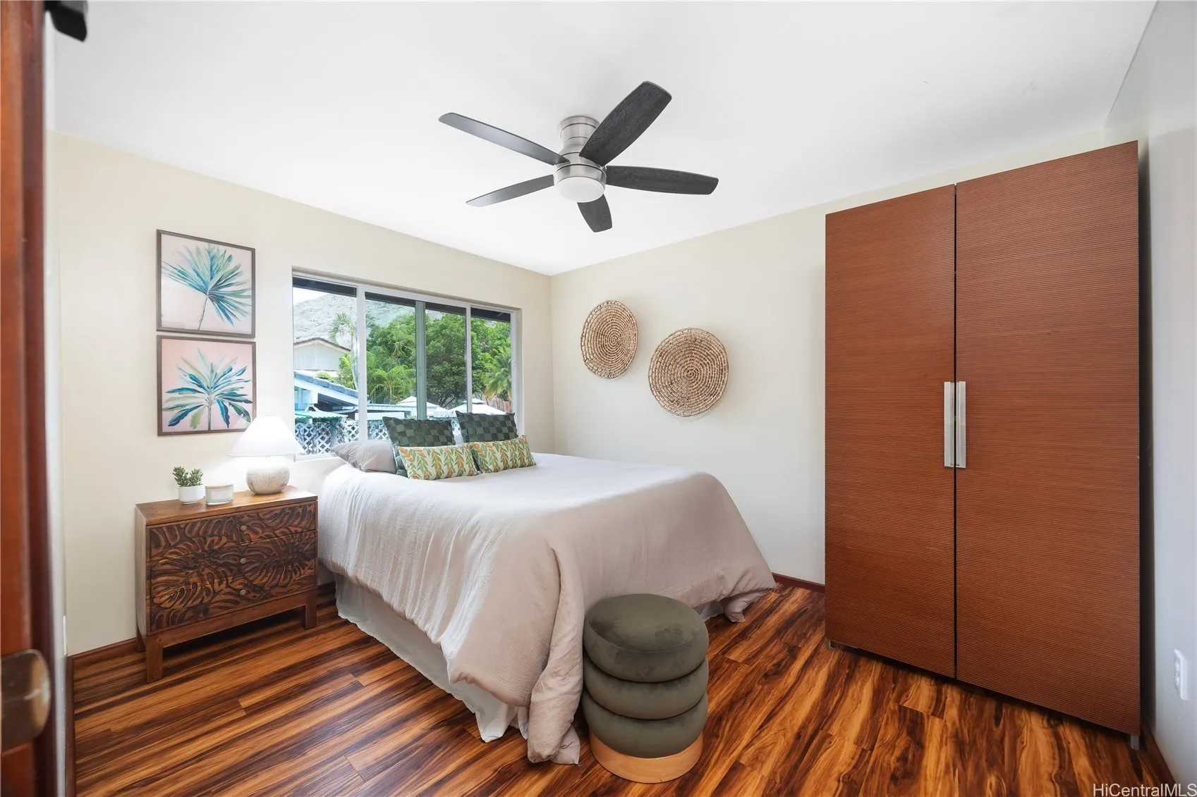 Honolulu, Hawaii 96825, United States, 3 Bedrooms Bedrooms, ,2 BathroomsBathrooms,Residential,Pending,203274