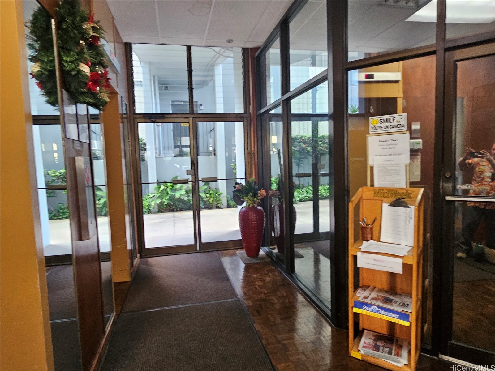 1621 Dole Street 504