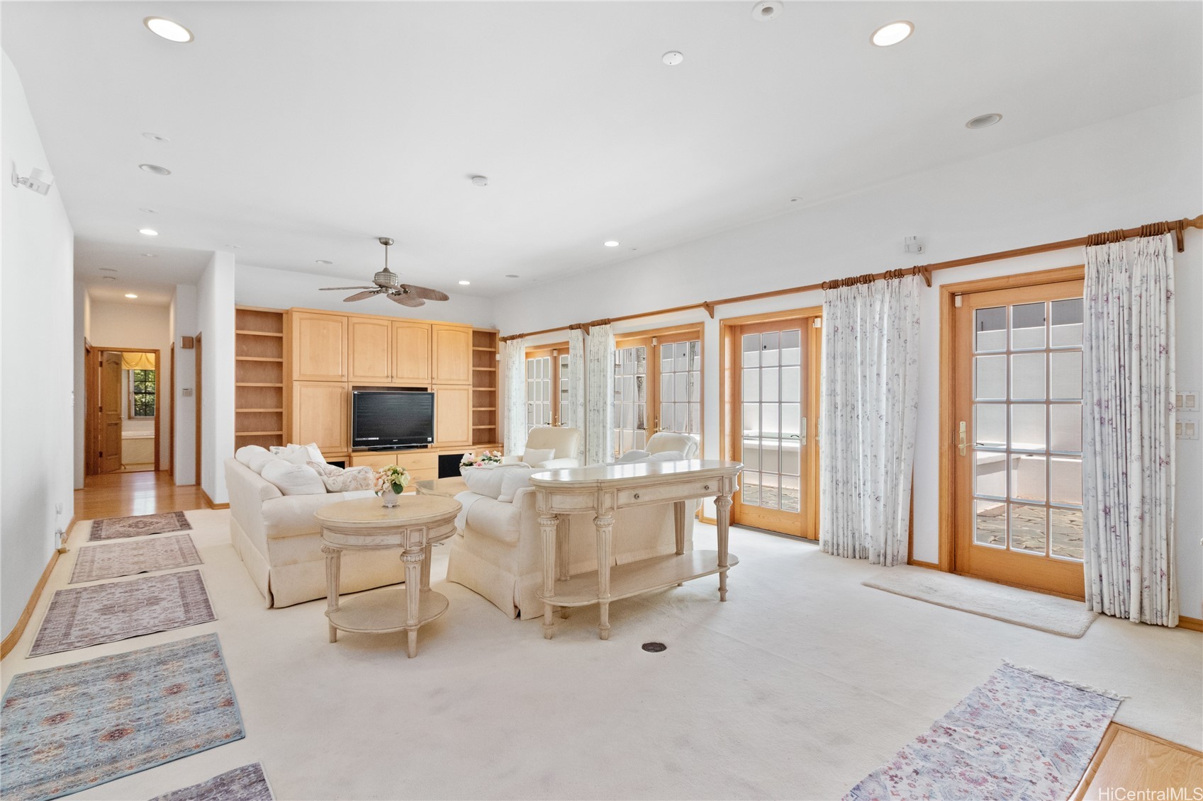399 Puuikena Drive