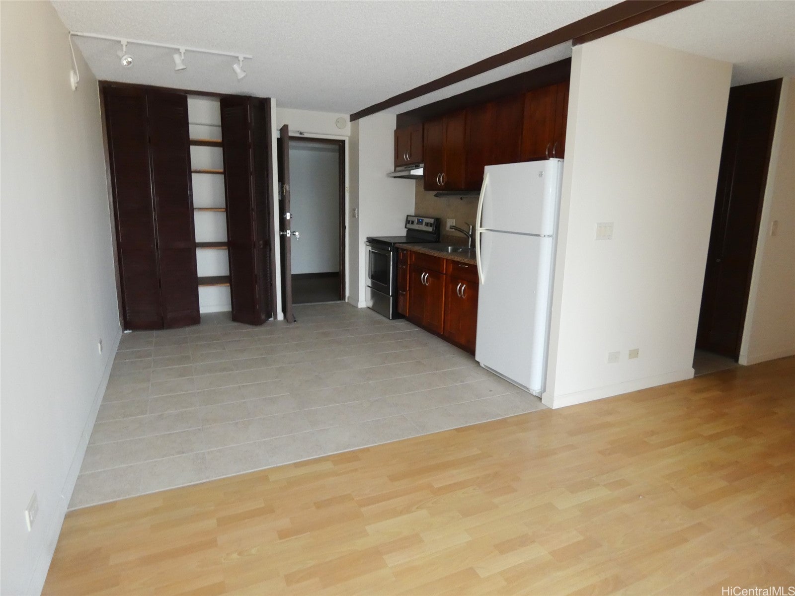 1655 Makaloa Street 2203