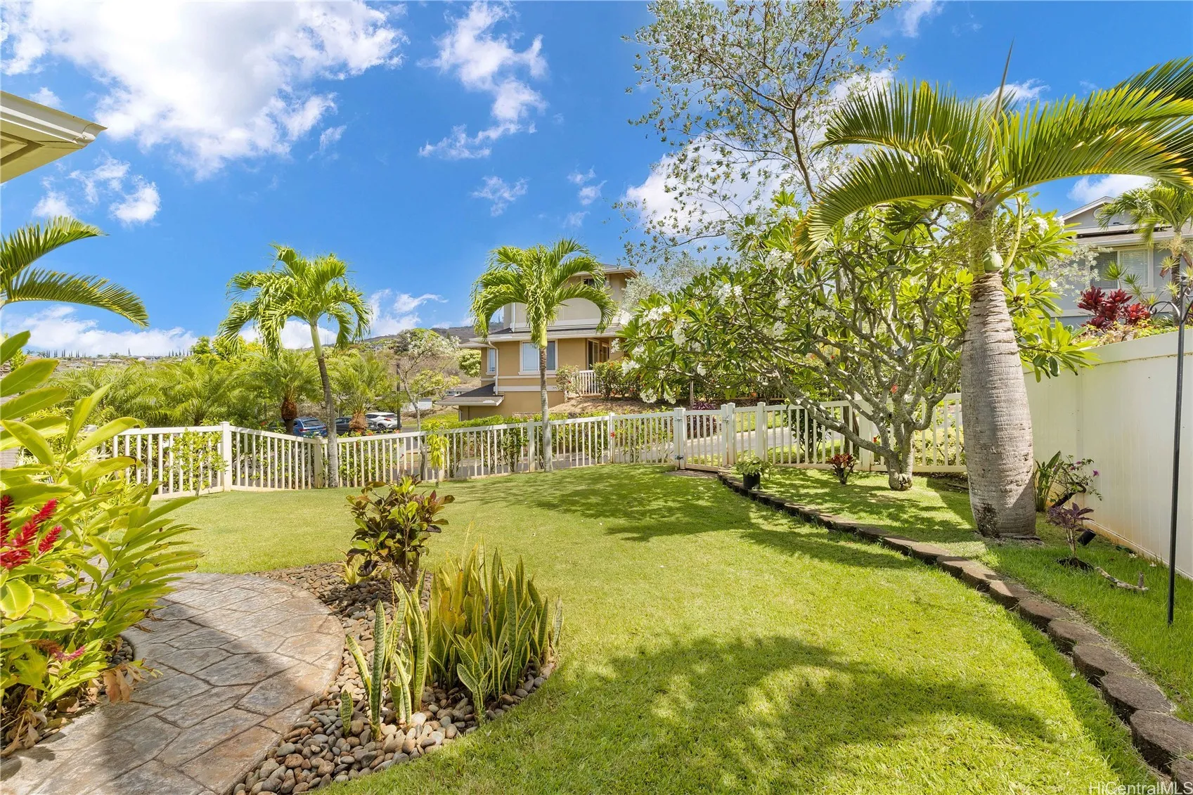 Kapolei, Hawaii 96707, United States, 3 Bedrooms Bedrooms, ,2 BathroomsBathrooms,Residential,Active,196858