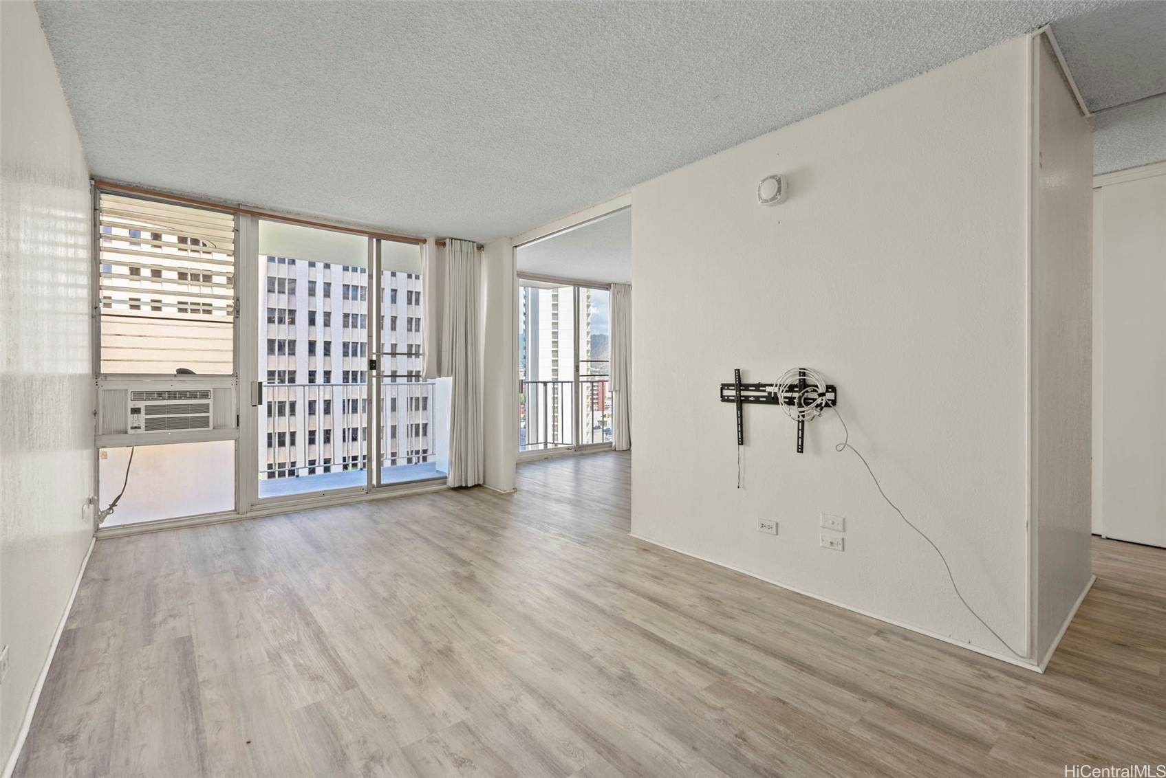 1617 Kapiolani Boulevard 1201