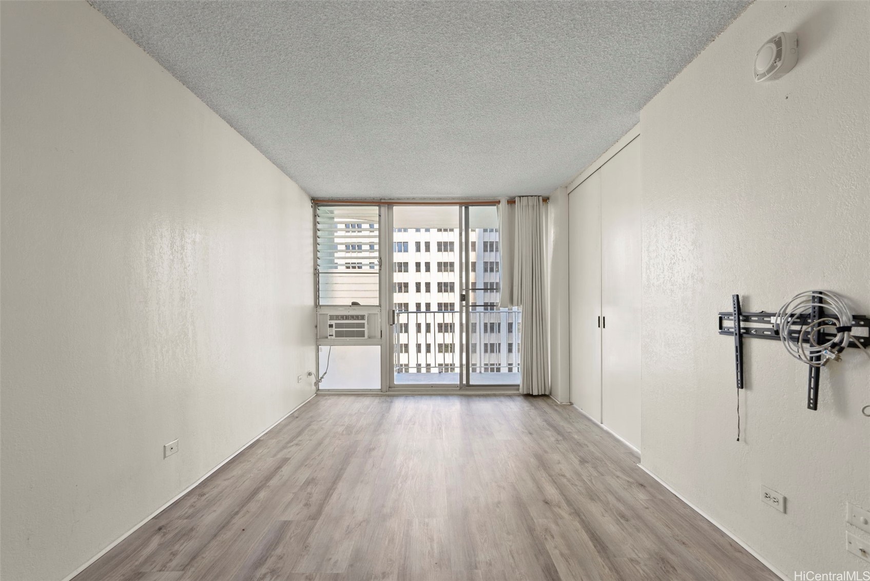 1617 Kapiolani Boulevard 1201