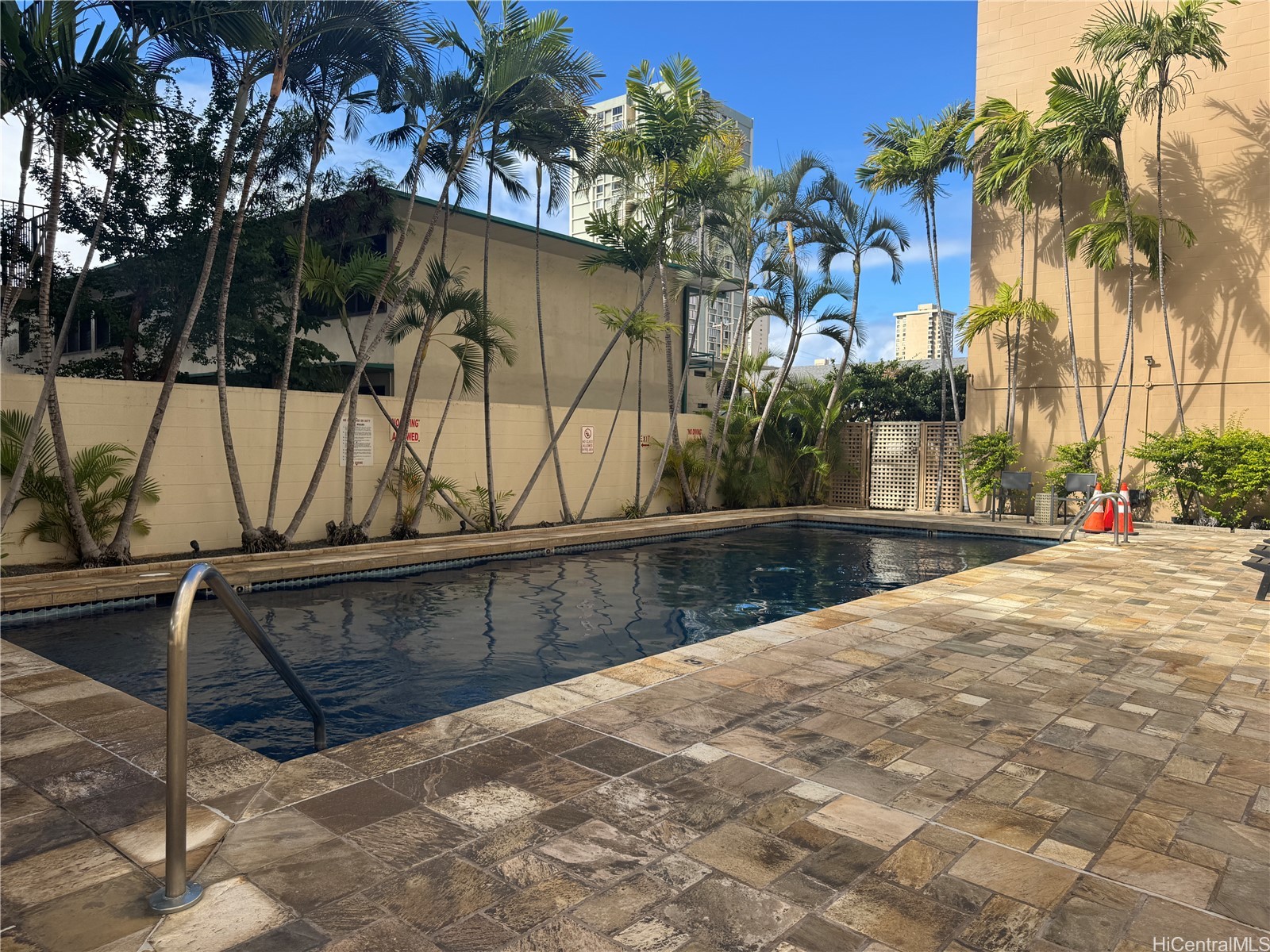 Ala Wai Plaza Skyrise Residential Lease