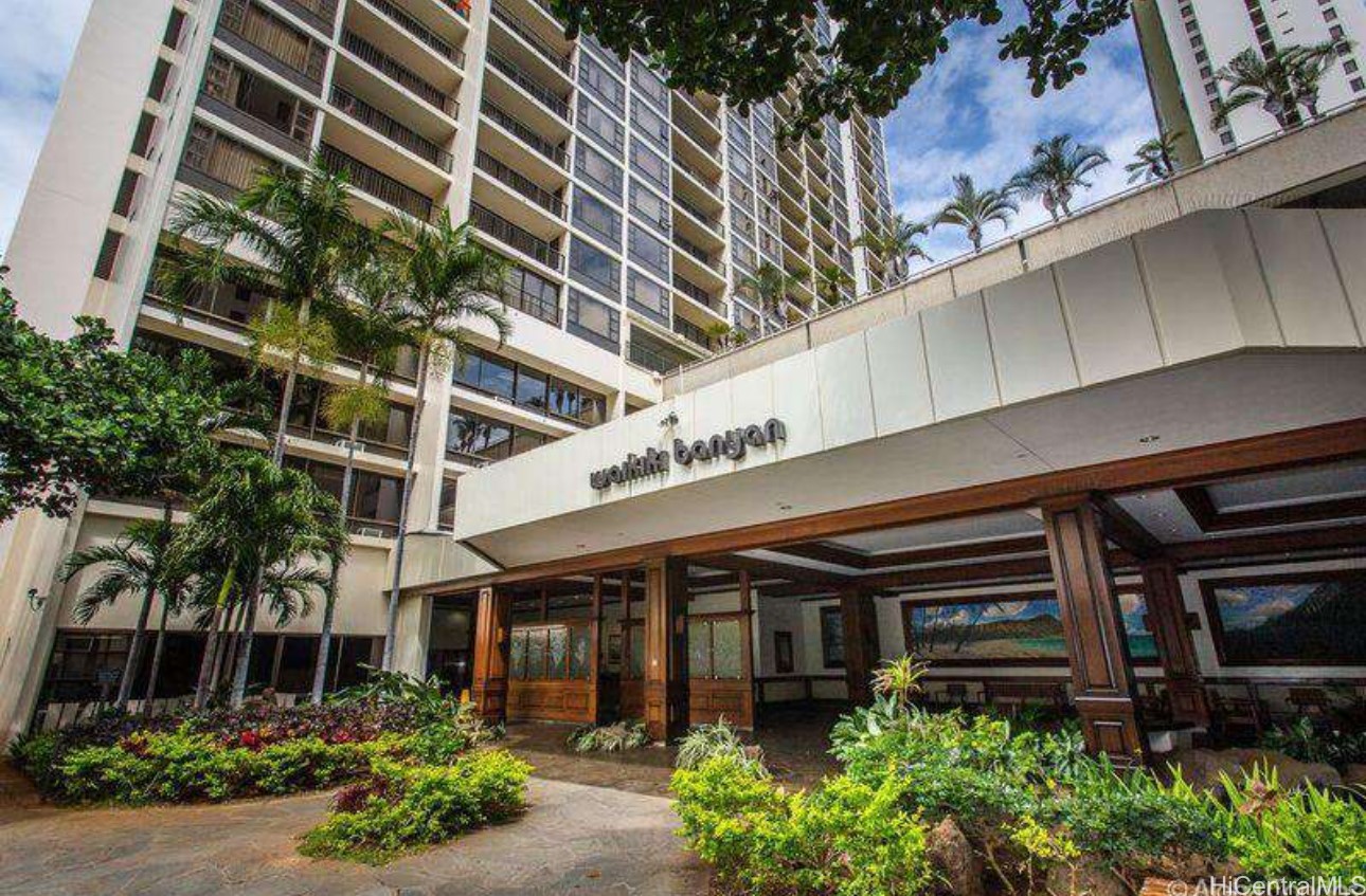 Waikiki Banyan Condominium