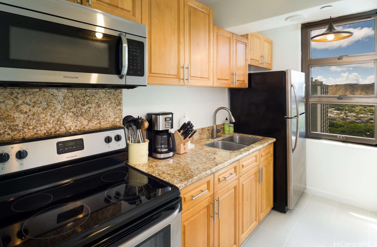 201 Ohua Avenue Mauka 3513