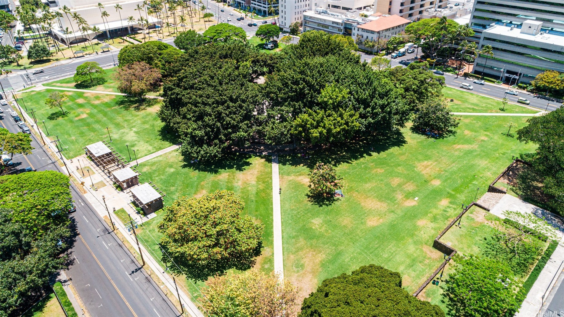 Beretania-pensacola Condominium