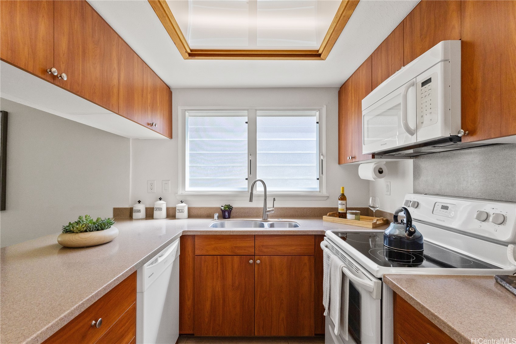 211 Kawaihae Street D1