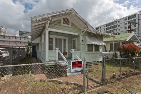 Photo of 1812 Young Street, Honolulu, HI 96826 (MLS # 202605590)