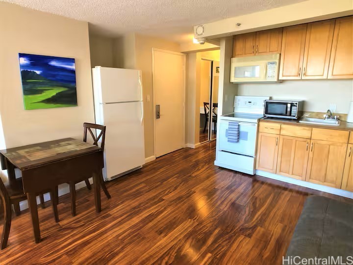 444 Niu Street 2908