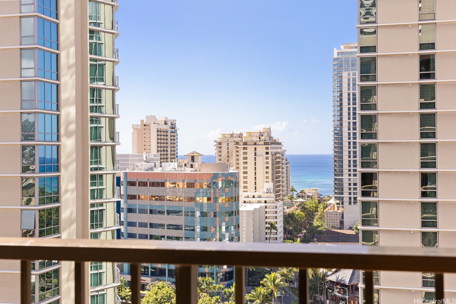 2140 Kuhio Avenue 1808