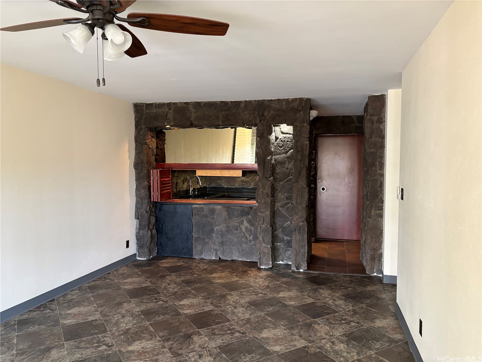 3138 Waialae Avenue 608