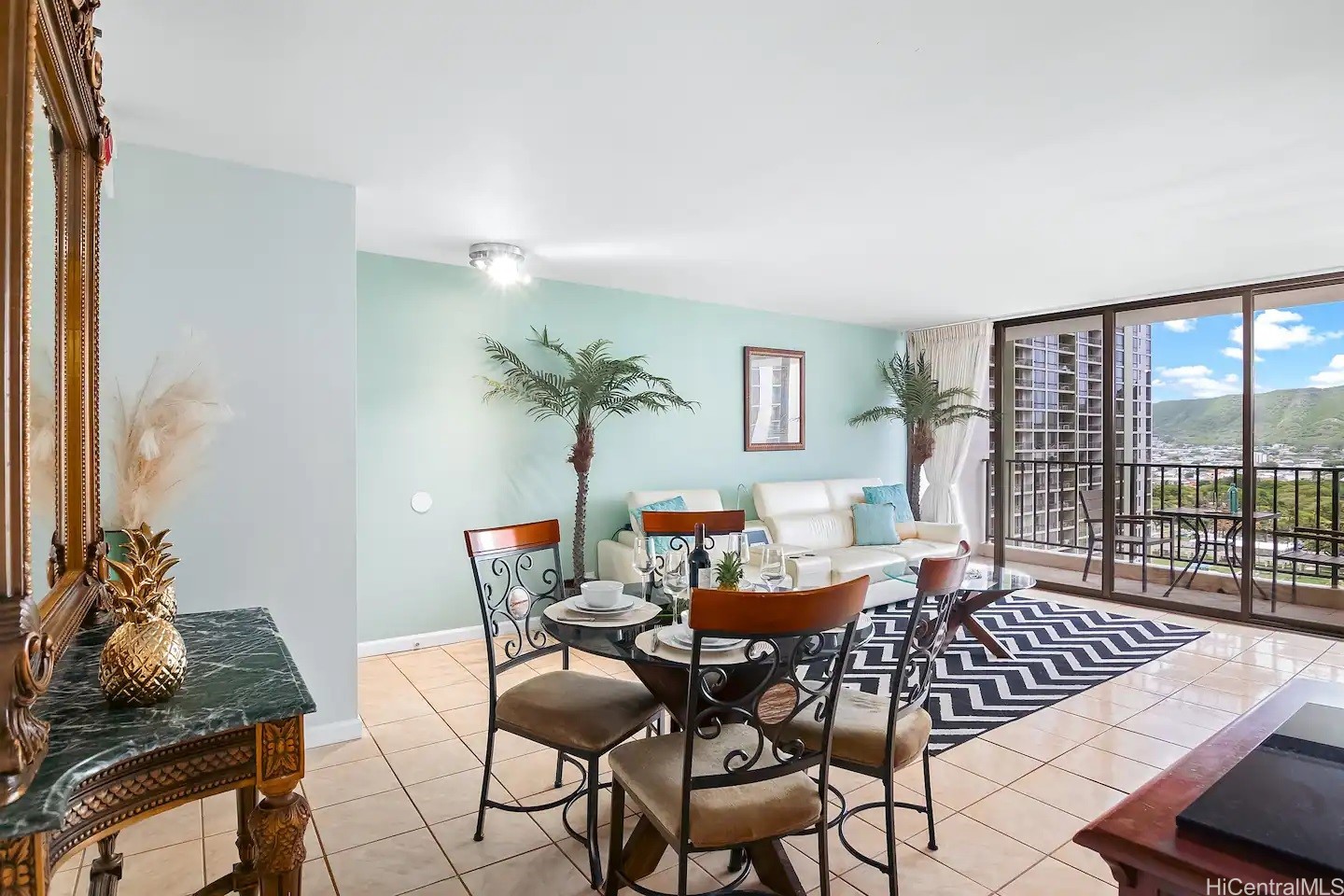 201 Ohua Avenue T1-1813