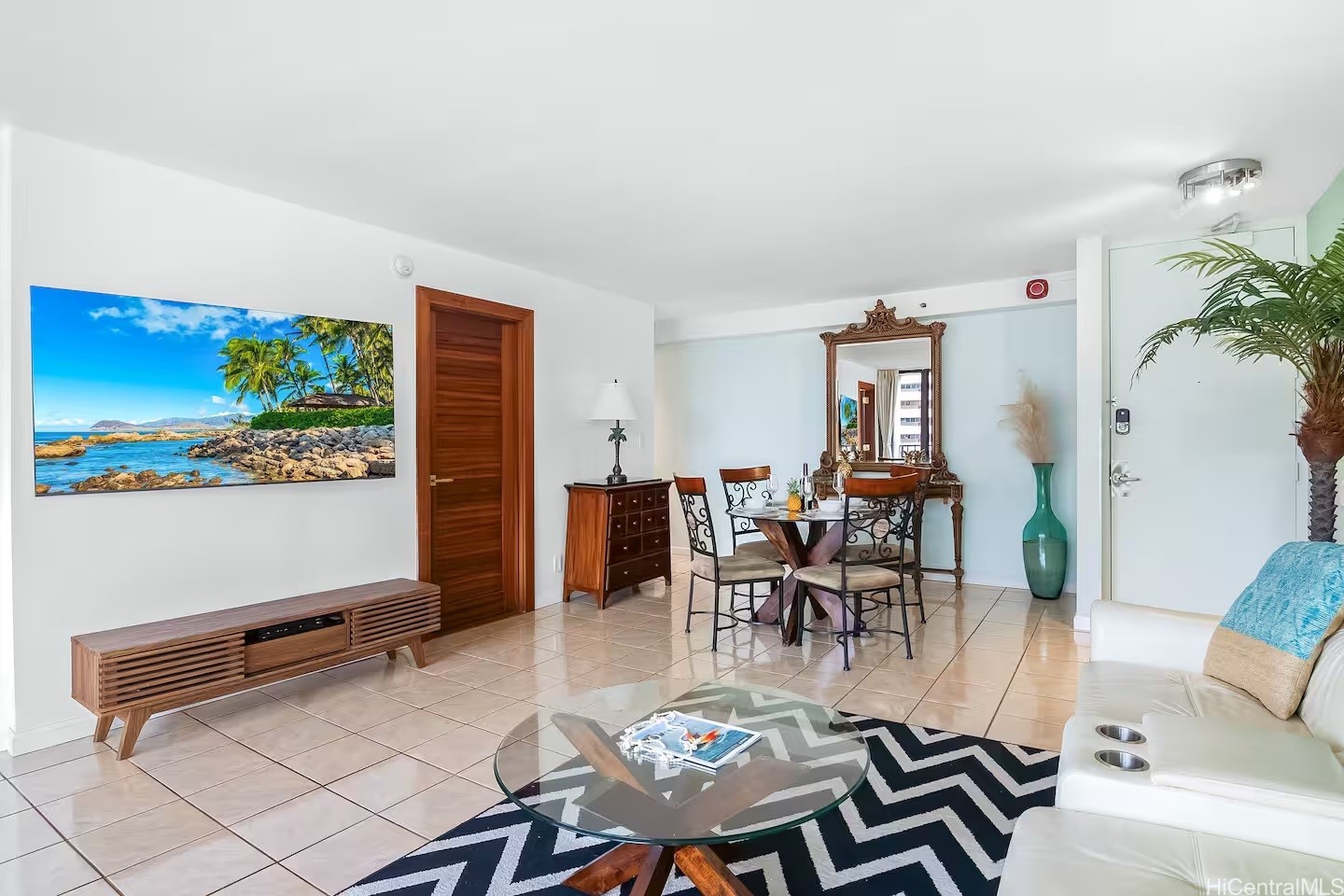 201 Ohua Avenue T1-1813