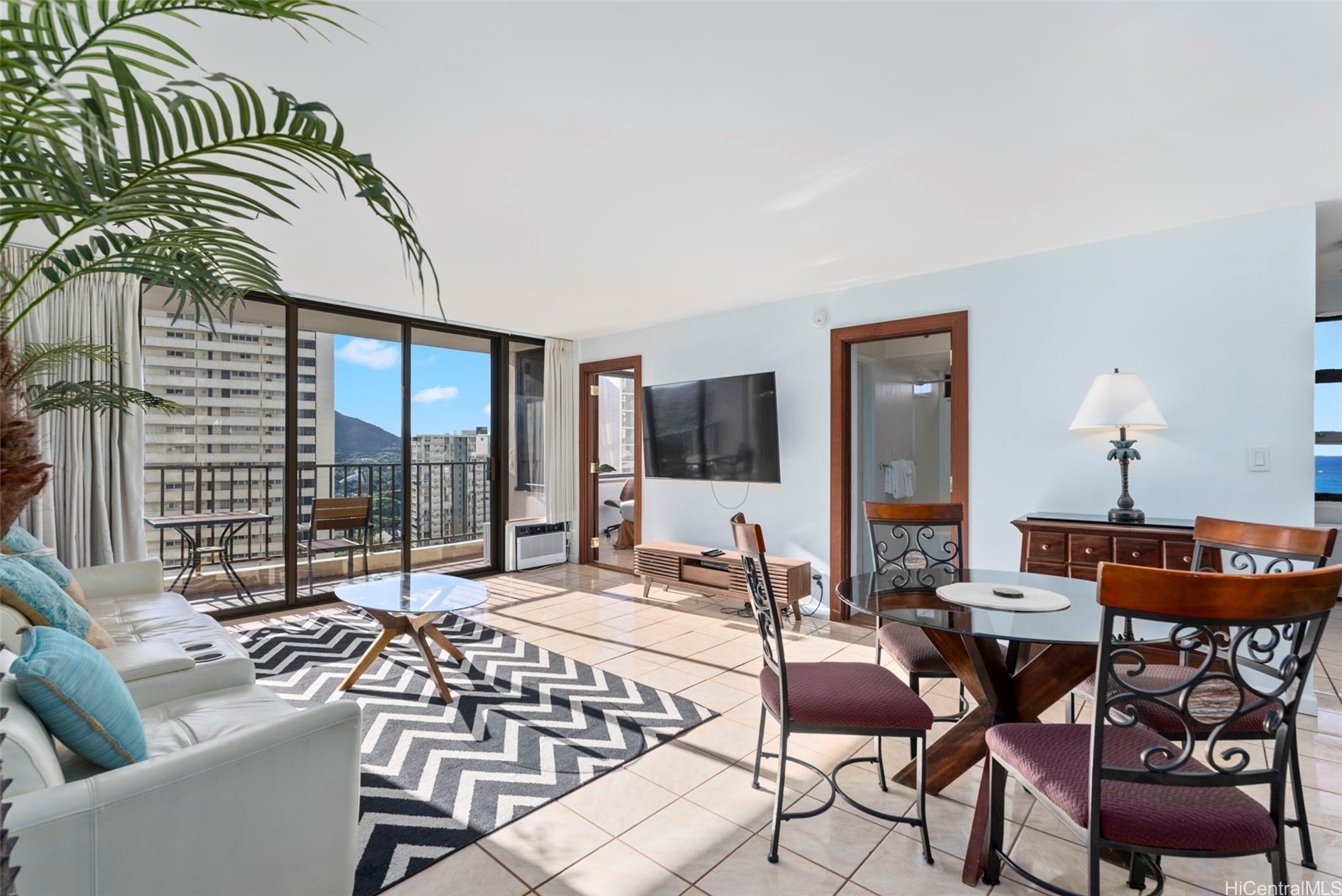201 Ohua Avenue T1-1813