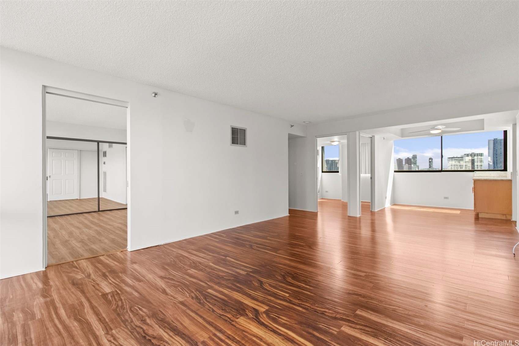 1114 Punahou Street 14A