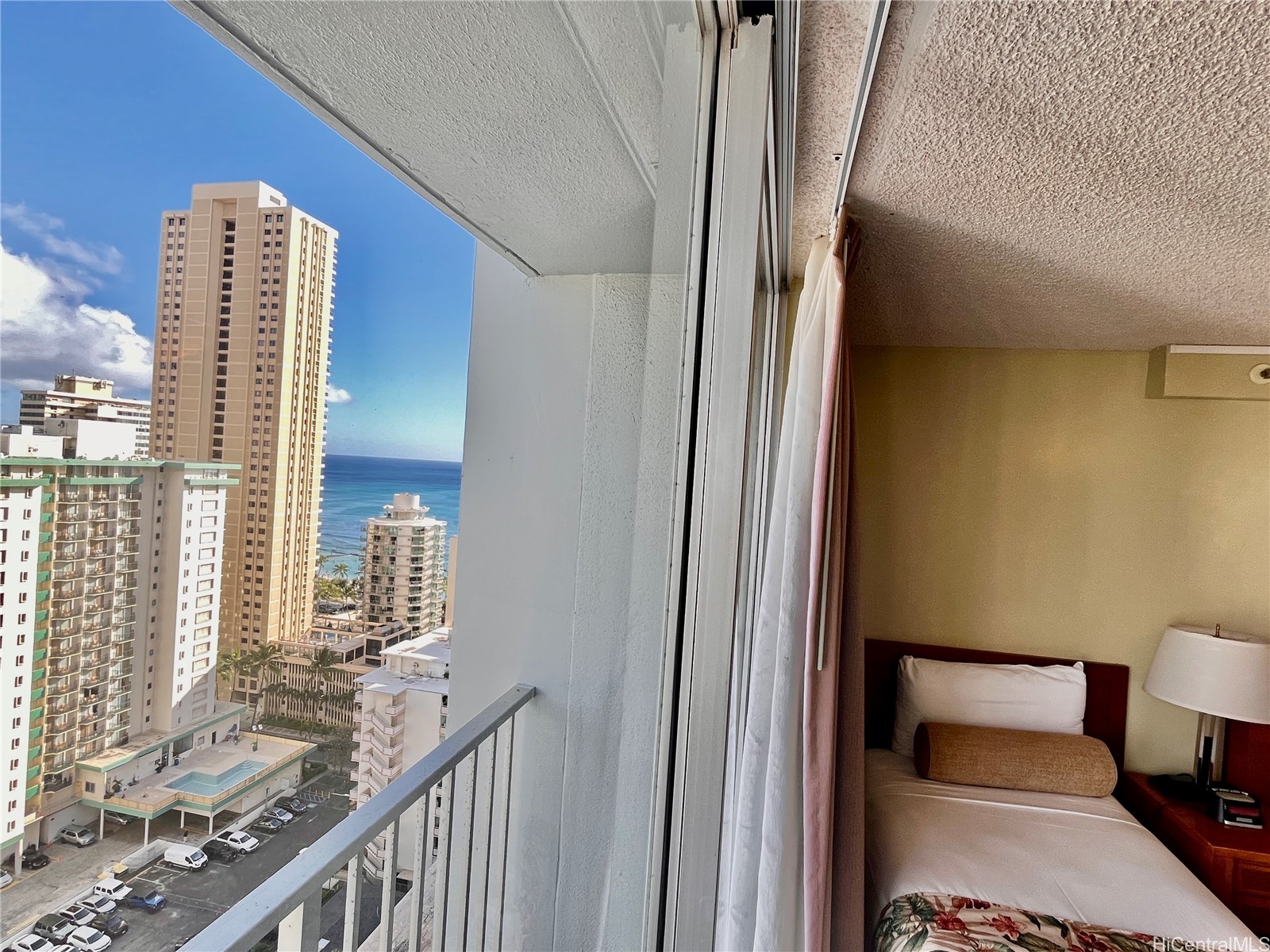 2427 Kuhio Avenue 2207